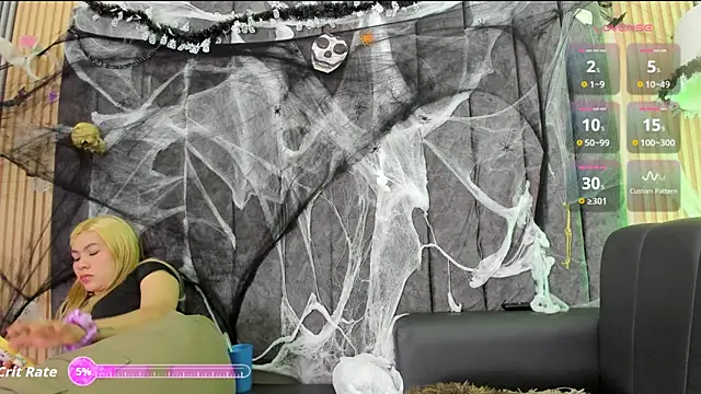 Snapshot of rubby_lux chatting on 28, 10, 2025 rubby lux online show from 28, 10, 2025