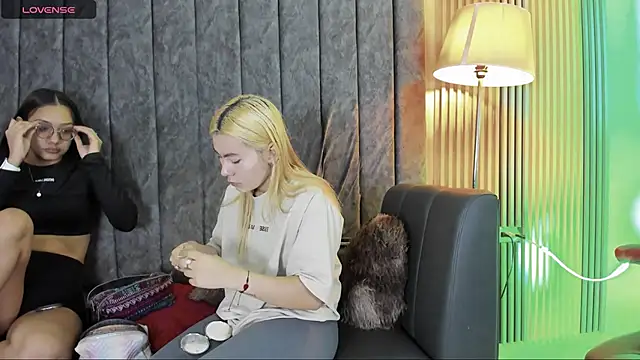 Snapshot of rubby_lux chatting on 20, 11, 2025 rubby lux online show from 20, 11, 2025