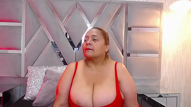 Snapshot of MonzerratBoyer chatting on 23, 11, 2025 MonzerratBoyer online show from 23, 11, 2025