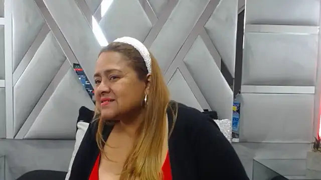 Snapshot of MonzerratBoyer chatting on 29, 11, 2025 MonzerratBoyer online show from 29, 11, 2025