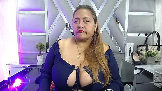 MonzerratBoyer online show from 28, 2, 2026