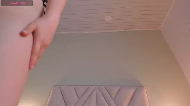 victoria becker  online show from 14, 2, 2026