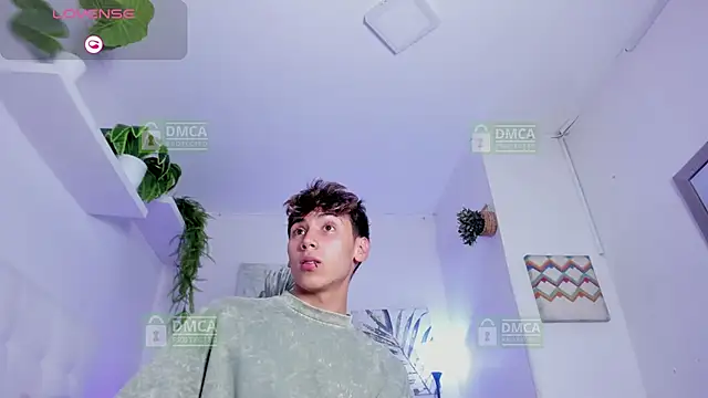 Twinkie Hung online show from 19, 11, 2025