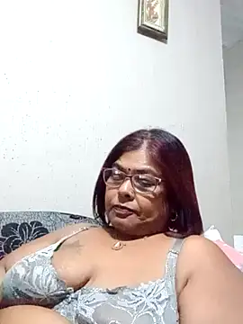 Snapshot of mileesha chatting on 26, 4, 2026 mileesha online show from 26, 4, 2026