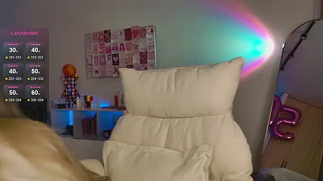 Snapshot of Lunainnk chatting on 15, 11, 2025 Lunainnk online show from 15, 11, 2025