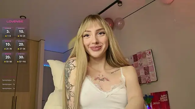 Snapshot of Lunainnk chatting on 4, 12, 2025 Lunainnk online show from 4, 12, 2025