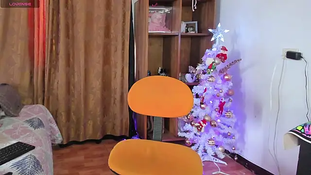 Snapshot of JamesDeker chatting on 25, 11, 2025 JamesDeker online show from 25, 11, 2025