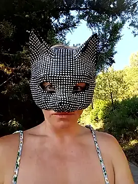 Snapshot of HotWife_VR chatting on 18, 6, 2026 HotWife VR online show from 18, 6, 2026
