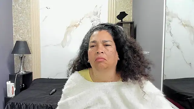 NinaBlazee online show from 19, 10, 2025