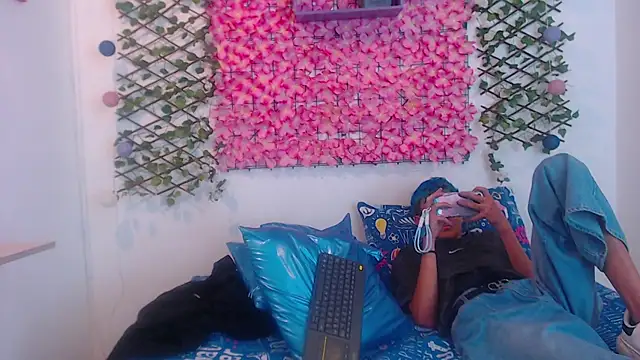 Snapshot of iam_lukas__ chatting on 13, 9, 2025 iam lukas online show from 13, 9, 2025