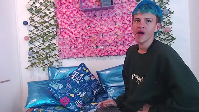 Snapshot of iam_lukas__ chatting on 15, 9, 2025 iam lukas online show from 15, 9, 2025