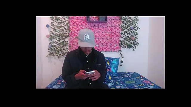 Snapshot of iam_lukas__ chatting on 18, 9, 2025 iam lukas online show from 18, 9, 2025