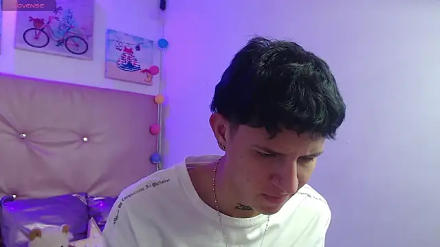 Snapshot of iam_lukas__ chatting on 15, 12, 2025 iam lukas online show from 15, 12, 2025