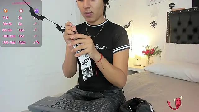 Snapshot of ScarlettVell chatting on 22, 10, 2025 ScarlettVell online show from 22, 10, 2025