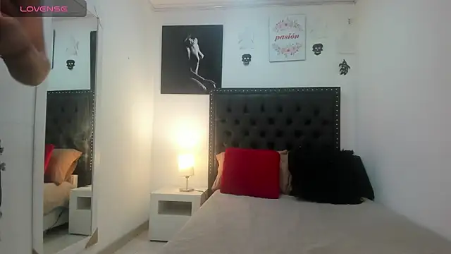 Snapshot of ScarlettVell chatting on 30, 10, 2025 ScarlettVell online show from 30, 10, 2025