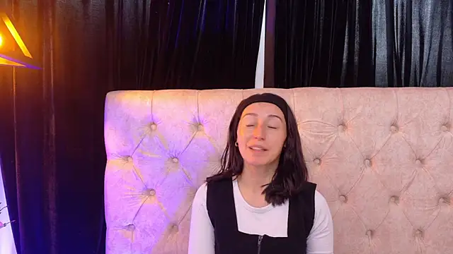 Snapshot of Ginevra_esposito chatting on 8, 7, 2026 Ginevra esposito online show from 8, 7, 2026