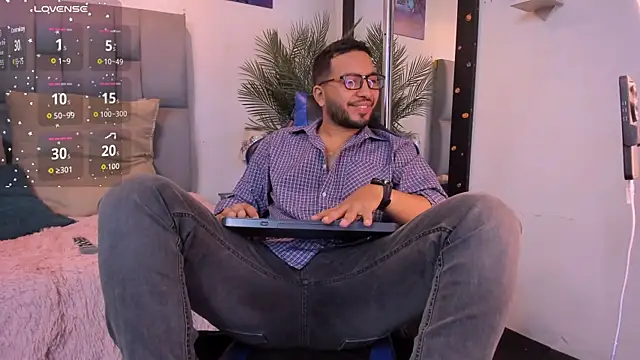 Snapshot of Edahi1386 chatting on 17, 9, 2025 Edahi1386 online show from 17, 9, 2025