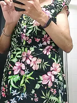 Snapshot of Emily_de_Carla chatting on 13, 5, 2026 Emily de Carla online show from 13, 5, 2026