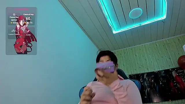 Snapshot of Raven_Rouge_ chatting on 9, 11, 2025 Raven Rouge online show from 9, 11, 2025