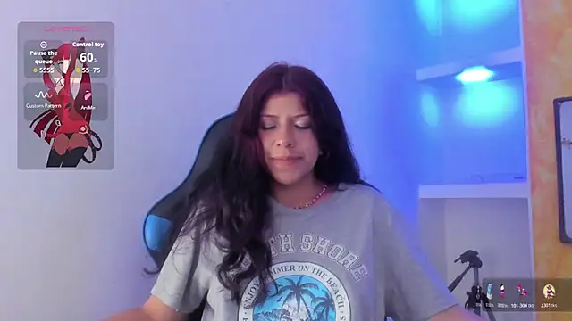 Snapshot of Raven_Rouge_ chatting on 16, 11, 2025 Raven Rouge online show from 16, 11, 2025