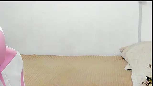 Snapshot of joyfulmartinaa chatting on 10, 10, 2025 joyfulmartinaa online show from 10, 10, 2025