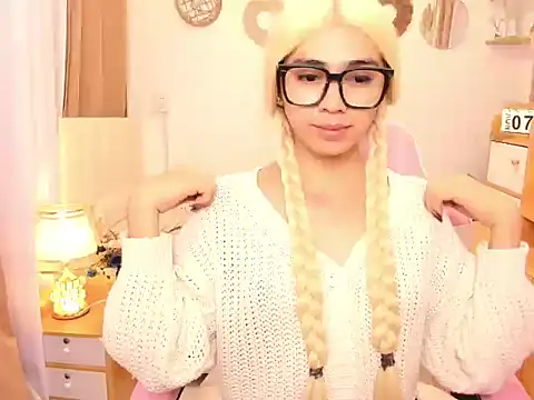 Snapshot of joyfulmartinaa chatting on 7, 11, 2025 joyfulmartinaa online show from 7, 11, 2025