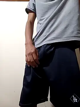 Snapshot of gthicklatino chatting on 23, 4, 2026 gthicklatino online show from 23, 4, 2026