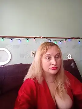 Snapshot of XHelenaX90 chatting on 14, 3, 2025 XHelenaX90 online show from 14, 3, 2025