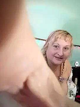 Snapshot of XHelenaX90 chatting on 24, 9, 2025 XHelenaX90 online show from 24, 9, 2025