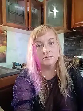 Snapshot of XHelenaX90 chatting on 19, 10, 2025 XHelenaX90 online show from 19, 10, 2025