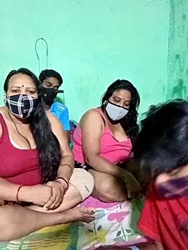 LoveOnStream online show from 4, 11, 2025