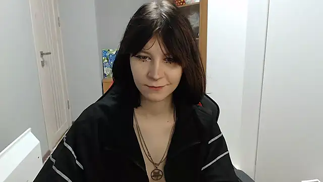 TinaQuiin online show from 22, 11, 2025