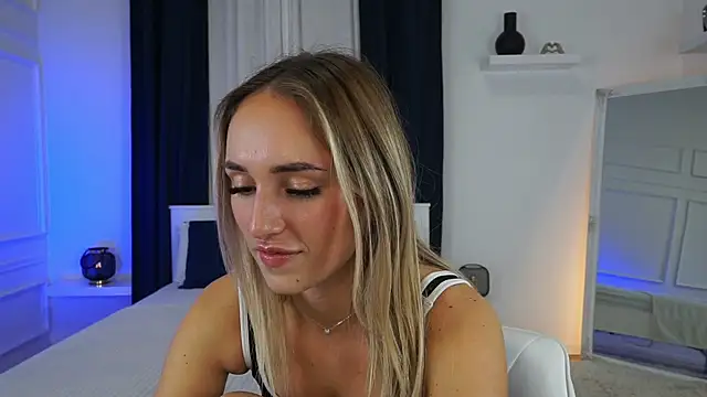 Snapshot of LenaaStar chatting on 3, 12, 2025 LenaaStar online show from 3, 12, 2025