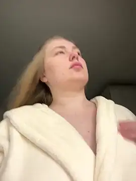 Snapshot of DeniMilkyyyyy chatting on 2, 2, 2026 DeniMilkyyyyy online show from 2, 2, 2026