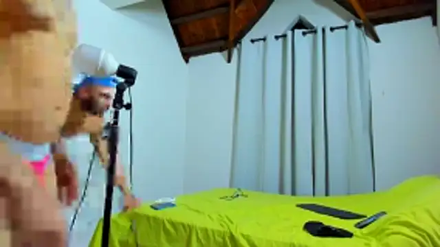 Snapshot of Hunter_Hoott chatting on 14, 12, 2025 Hunter Hoott online show from 14, 12, 2025