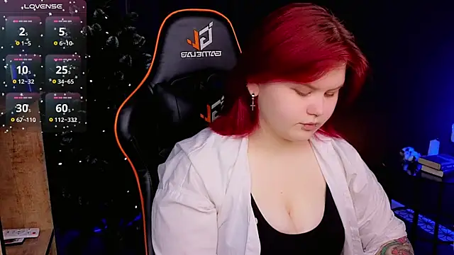 fillisfox  online show from 3, 12, 2025