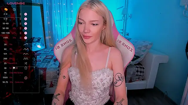 AnyaTaylor  online show from 7, 1, 2026