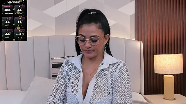 Mommy Naughty online show from 13, 5, 2026