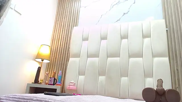 CharlotteSchmidtt online show from 8, 7, 2026