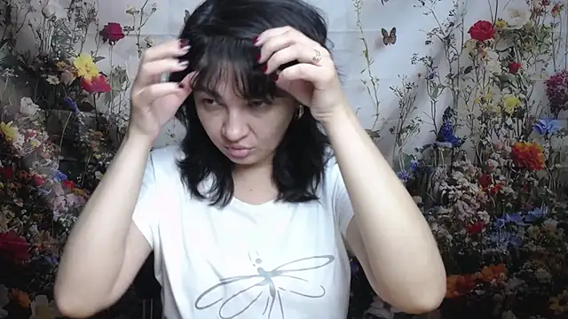 SelenaFly online show from 15, 9, 2025