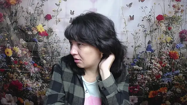 SelenaFly online show from 25, 9, 2025