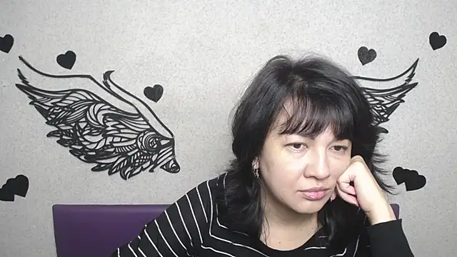 SelenaFly online show from 8, 10, 2025