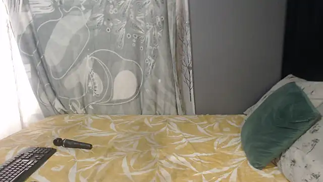 SEXYHUGEASS21 online show from 18, 11, 2025