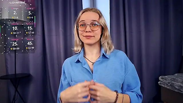 Snapshot of EdaKirkIin chatting on 23, 10, 2025 EdaKirkIin online show from 23, 10, 2025