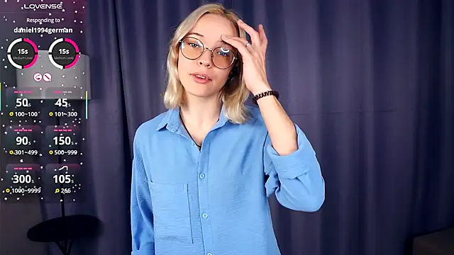 Snapshot of EdaKirkIin chatting on 25, 10, 2025 EdaKirkIin online show from 25, 10, 2025