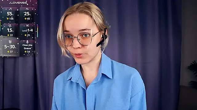 Snapshot of EdaKirkIin chatting on 26, 10, 2025 EdaKirkIin online show from 26, 10, 2025