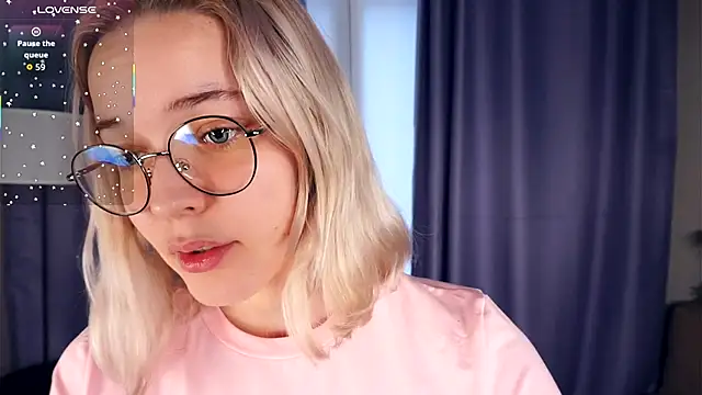 Snapshot of EdaKirkIin chatting on 1, 11, 2025 EdaKirkIin online show from 1, 11, 2025