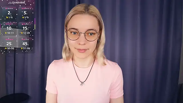 Snapshot of EdaKirkIin chatting on 5, 11, 2025 EdaKirkIin online show from 5, 11, 2025