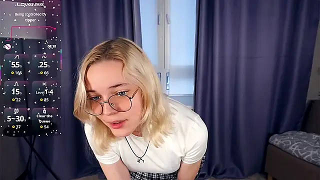 Snapshot of EdaKirkIin chatting on 7, 11, 2025 EdaKirkIin online show from 7, 11, 2025