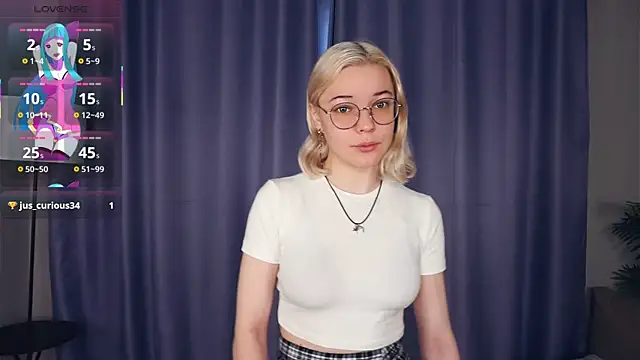 Snapshot of EdaKirkIin chatting on 21, 11, 2025 EdaKirkIin online show from 21, 11, 2025